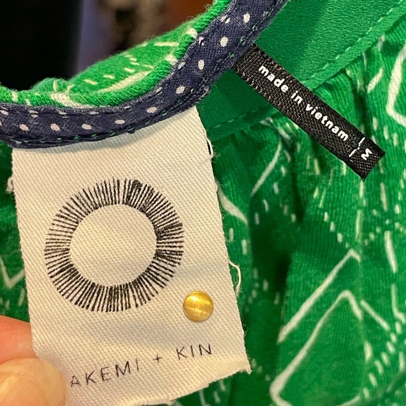 Akemi + Kin Green Tank - Picture 9 of 11